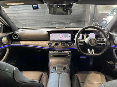 MERCEDES-BENZ E-CLASS - 5