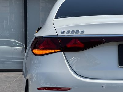 MERCEDES-BENZ E-CLASS - 10