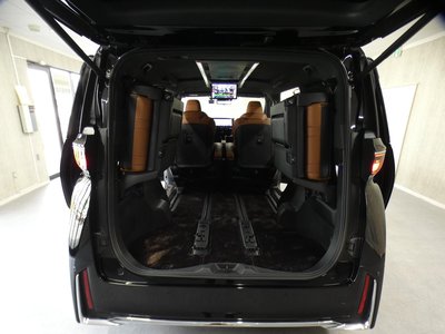 TOYOTA VELLFIRE - 10