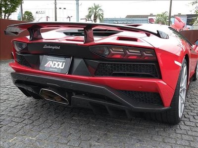 LAMBORGHINI AVENTADOR - 9