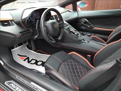 LAMBORGHINI AVENTADOR - 3