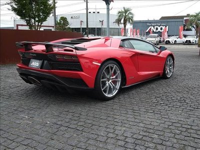 LAMBORGHINI AVENTADOR - 2