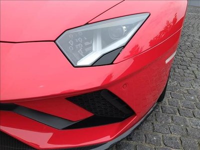 LAMBORGHINI AVENTADOR - 8