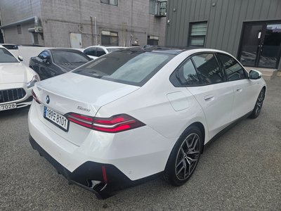 2024 BMW 5 SERIES 照片 5