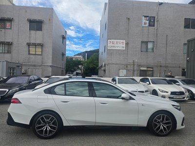 2024 BMW 5 SERIES 照片 6
