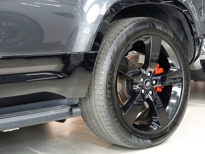 LAND ROVER DEFENDER - 5