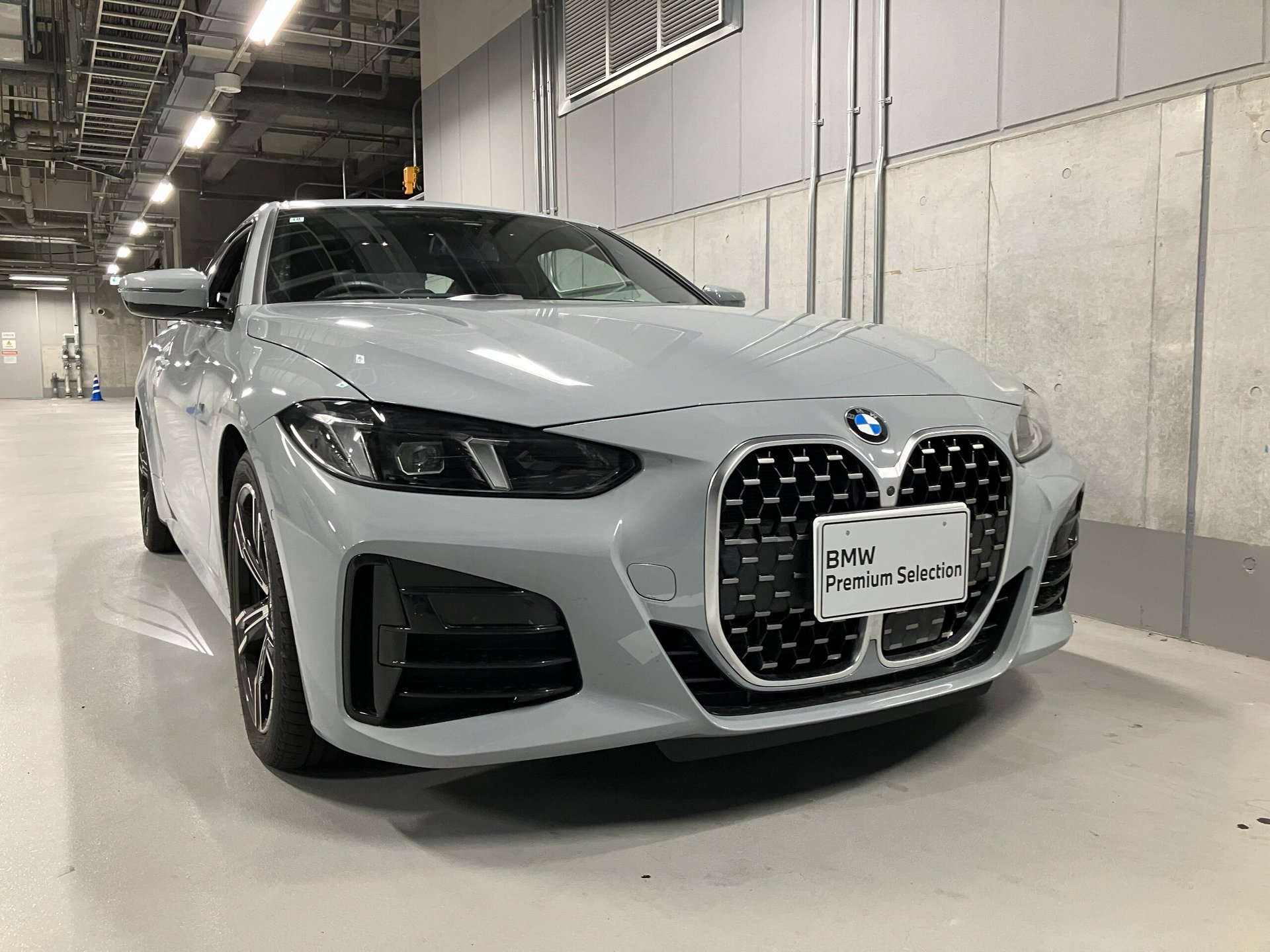 BMW 4 SERIES COUPE - View 1