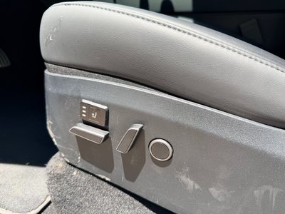 TESLA MODEL Y - 9