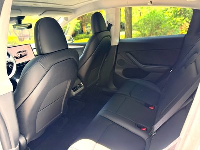 TESLA MODEL Y - 8