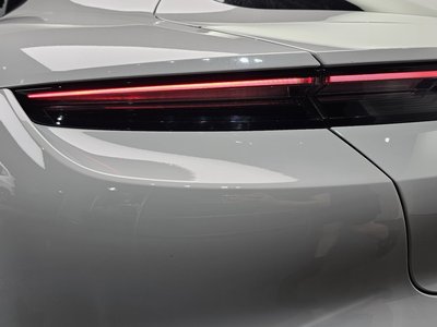 2023 Porsche TAYCAN 照片 10