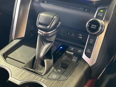 صورة مصغرة 55 لـ 2023 Toyota LAND CRUISER 300