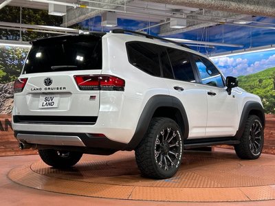 صورة مصغرة 17 لـ 2023 Toyota LAND CRUISER 300