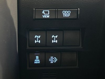 2023 Toyota LAND CRUISER 300 — фото 6