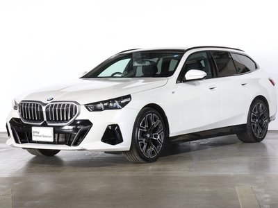 2024 BMW 5 SERIES TOURING — фото 1
