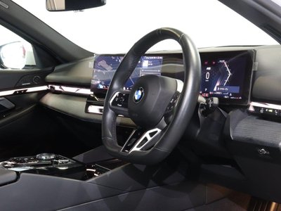 2024 BMW 5 SERIES TOURING 缩略图 16