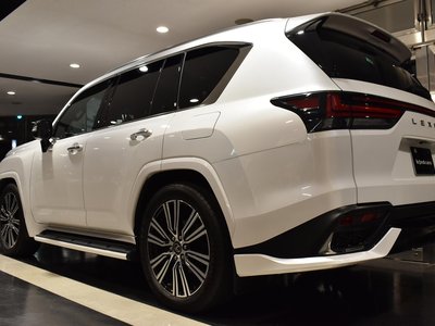 LEXUS LX - 4