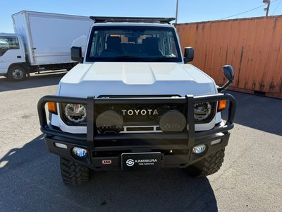 TOYOTA LAND CRUISER 70 - 3
