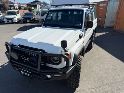 TOYOTA LAND CRUISER 70 - 1