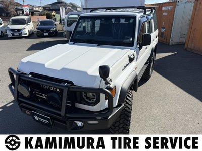 TOYOTA LAND CRUISER 70 - 1