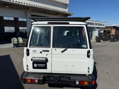 TOYOTA LAND CRUISER 70 - 8