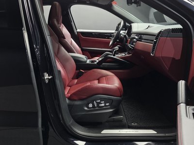 PORSCHE CAYENNE - 10