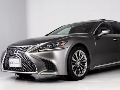 2017 Lexus LS — миниатюра 18