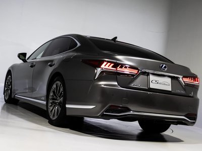 2017 Lexus LS — миниатюра 17