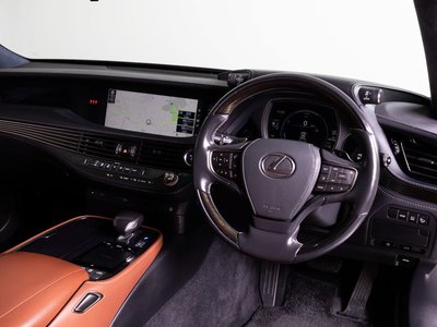 2017 Lexus LS — миниатюра 34