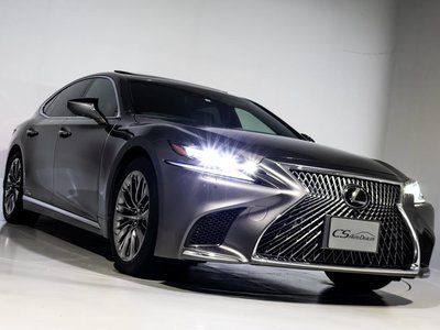 2017 Lexus LS — миниатюра 16