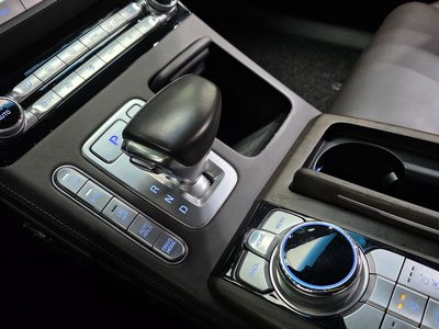 2019 Genesis G90 — фото 9