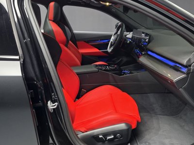 2025 BMW M5 缩略图 11