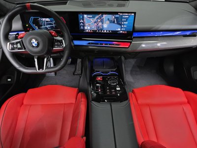 2025 BMW M5 — фото 5