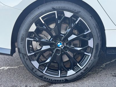 2025 BMW 1 SERIES photo 9