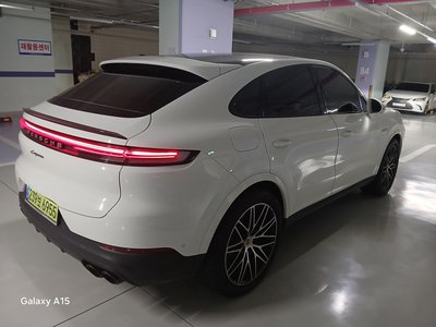 2025 Porsche CAYENNE 照片 4