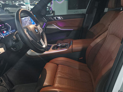 BMW X7 - 7
