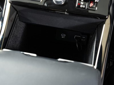 2023 LAND Rover RANGE ROVER SPORT — миниатюра 45