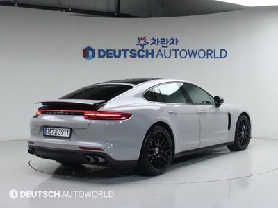 صورة 4 لـ 2017 Porsche PANAMERA