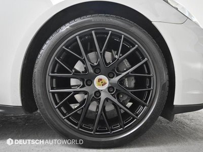 صورة 6 لـ 2017 Porsche PANAMERA