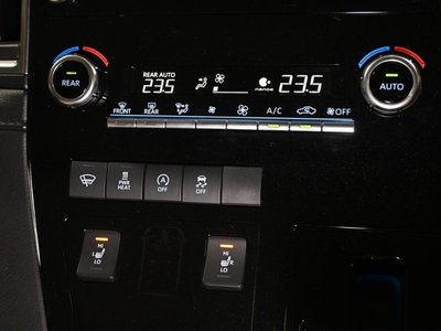 صورة 10 لـ 2020 Toyota GRAND ACE