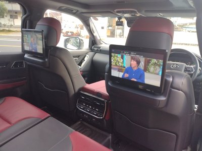 TOYOTA LAND CRUISER 300 - 8