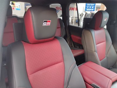 TOYOTA LAND CRUISER 300 - 10