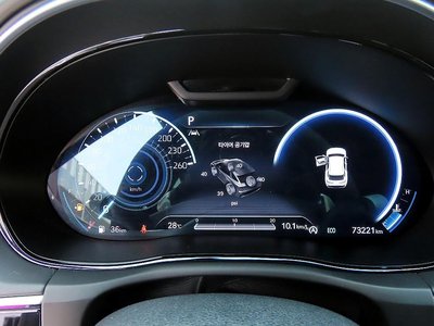 2021 Genesis GV70 photo 8