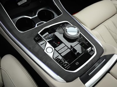 2025 BMW X5 — фото 9