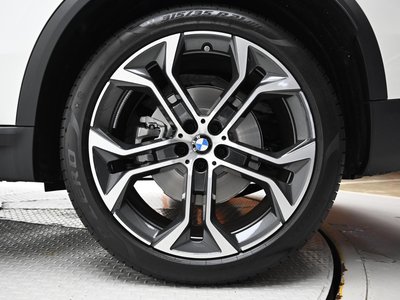 2025 BMW X5 — фото 6