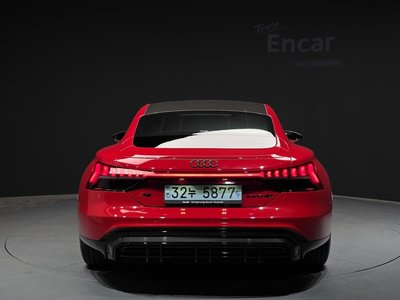 صورة 4 لـ 2022 AUDI RS E-TRON GT
