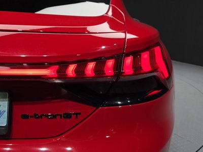 صورة 10 لـ 2022 AUDI RS E-TRON GT