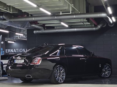 ROLLS-ROYCE GHOST - 6