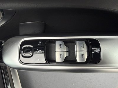 صورة مصغرة 11 لـ 2025 Mercedes-BENZ C-CLASS AMG