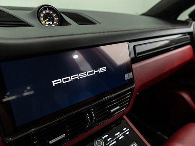 2023 Porsche CAYENNE thumbnail 19