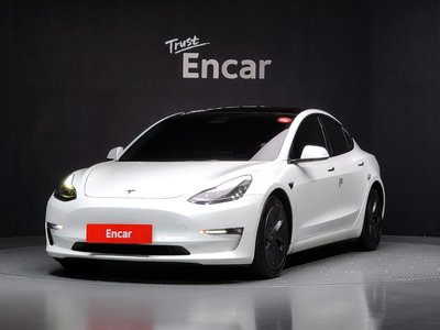 TESLA MODEL 3 - 1